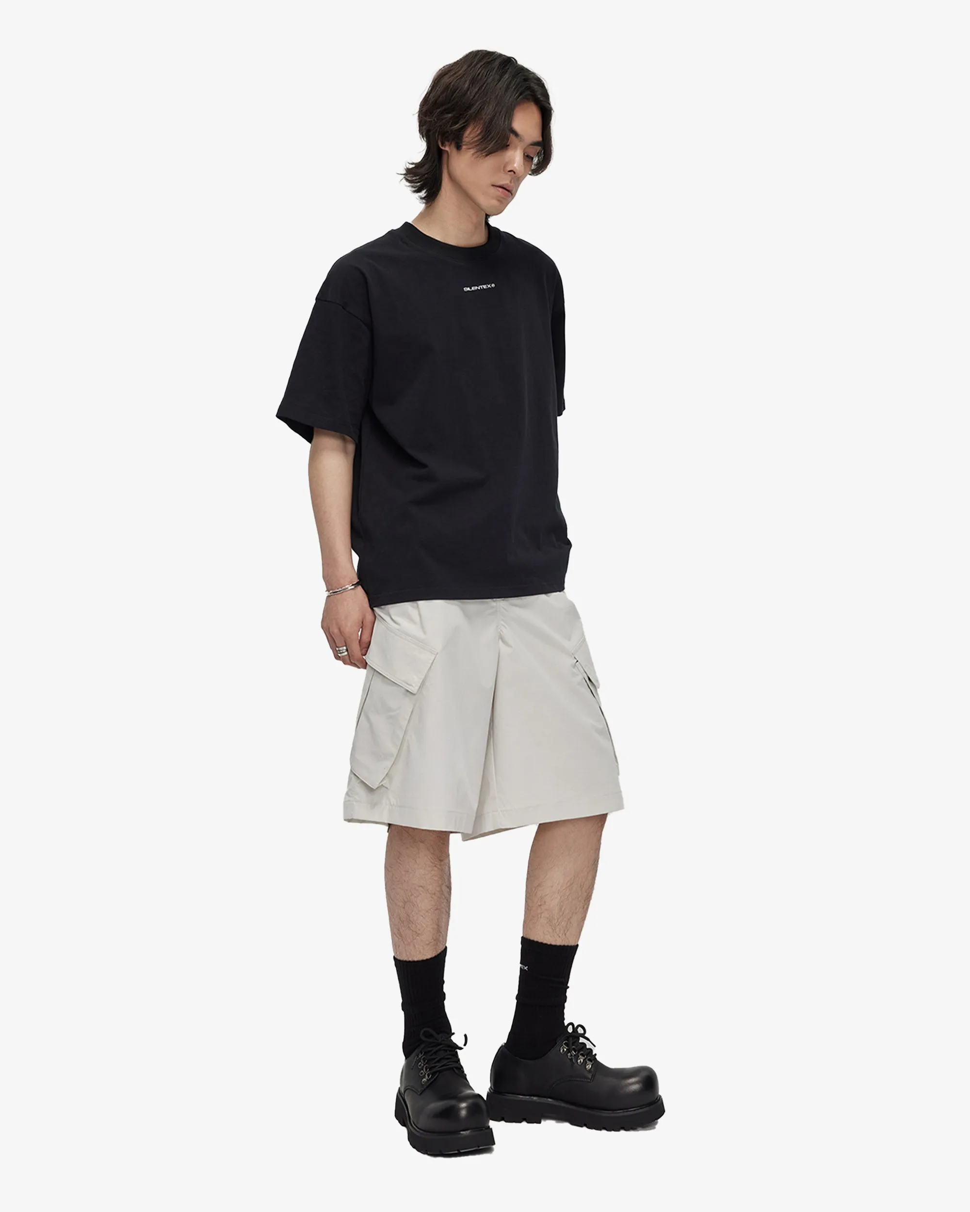 Anti Wrinkle Mid-Rise Cargo Shorts