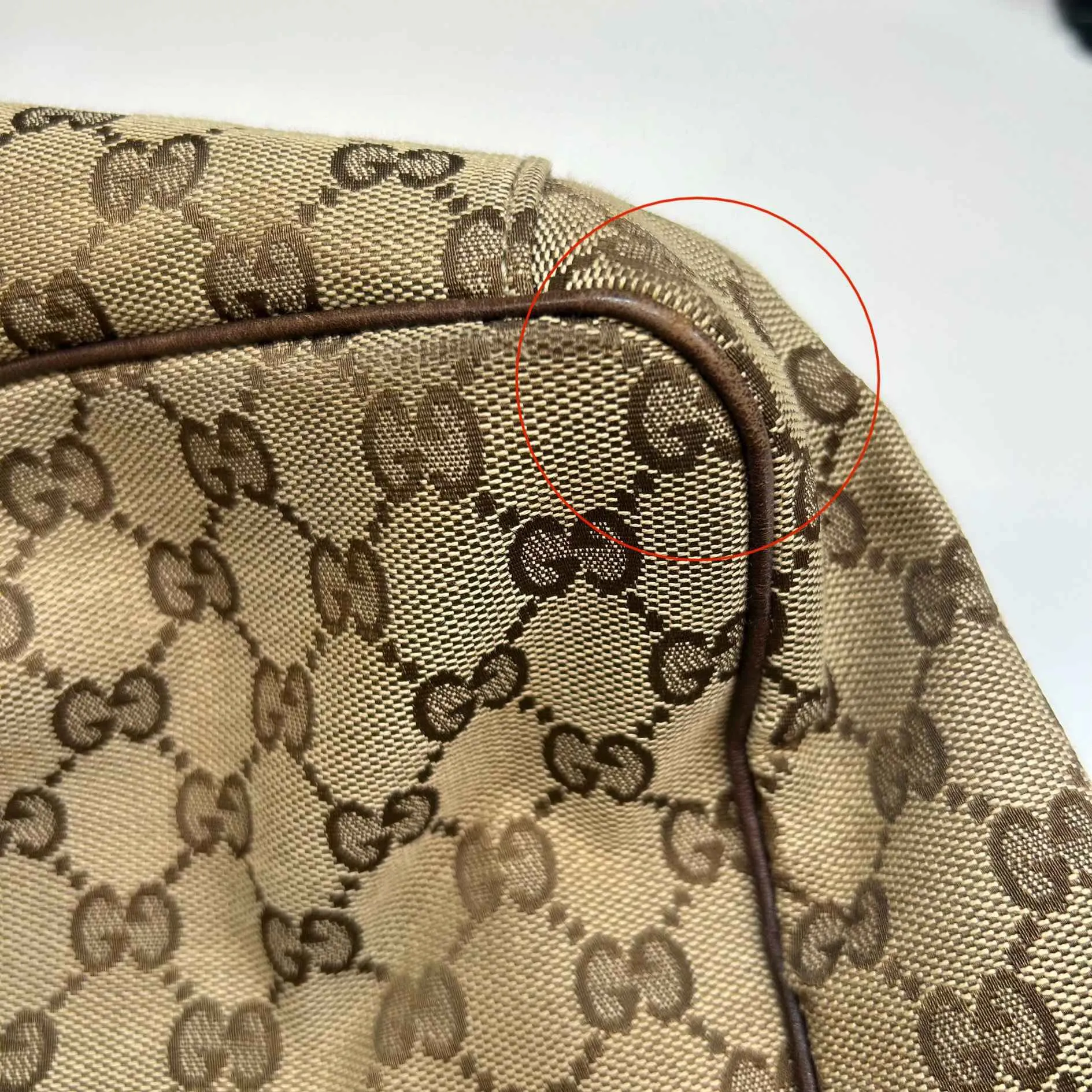 Women's Gg Supreme Handbag Beige